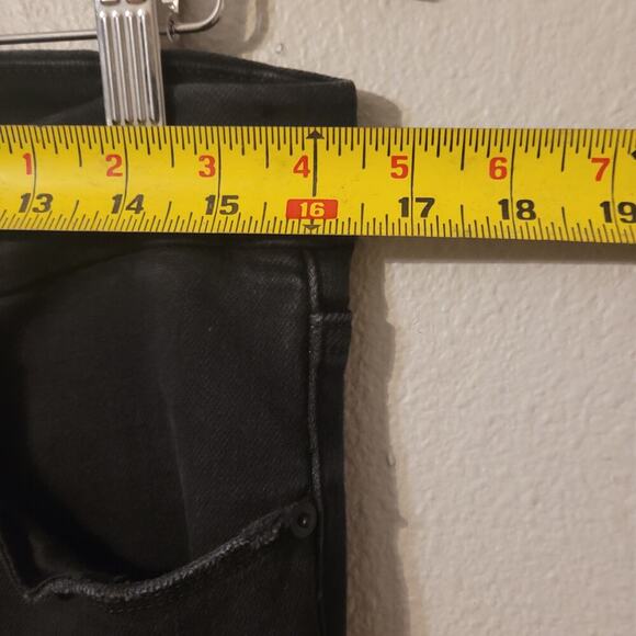 Good American Good Legs Cropped Bootcut Jeans Womens 31 Black Button Fly Raw Hem - Picture 5 of 9